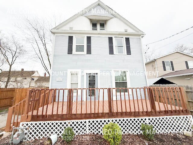 182 Paris Ave in Akron, OH - Building Photo