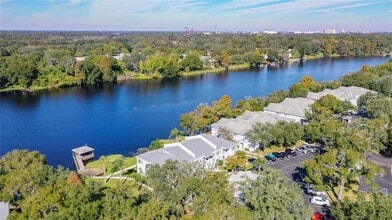 4132 Dolphin Dr in Tampa, FL - Building Photo - Building Photo