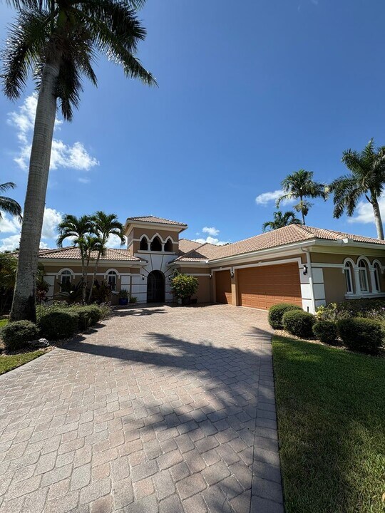 10548 SW Lands End Pl in Palm City, FL - Building Photo