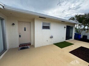 1324 Arapaho St in Jupiter, FL - Foto de edificio - Building Photo