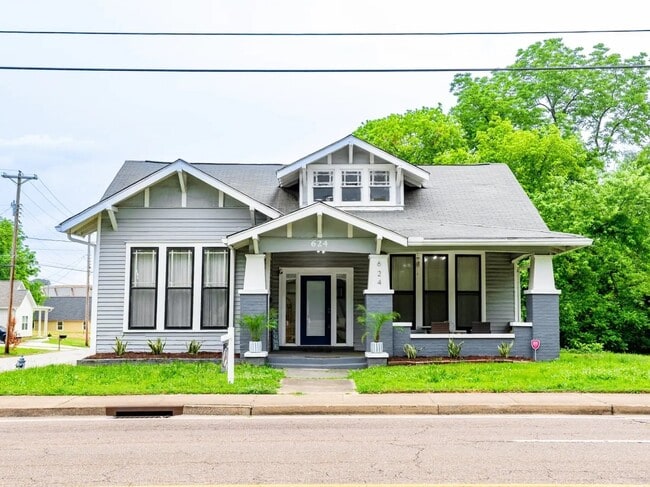 property at 624 N Highland Ave