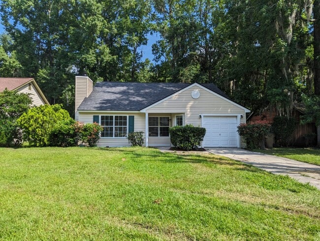 property at 110 W White Hawthorne Dr