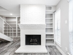 5532 Beverly Hill St in Houston, TX - Building Photo - Building Photo
