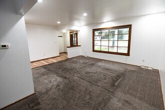 8684 N 62nd St in Brown Deer, WI - Building Photo - Building Photo