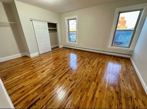 66 Chatham St, Unit 6 in Worcester, MA - Building Photo - Building Photo