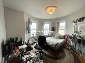 3 Kinnaird St, Unit 3 in Cambridge, MA - Foto de edificio - Building Photo