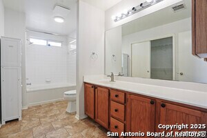9118 Meadow Springs in Universal City, TX - Building Photo - Building Photo