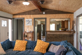 105 21st Ave in Apalachicola, FL - Building Photo - Building Photo