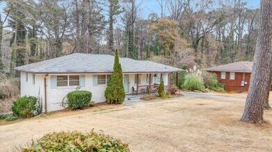 2248 Farley Ct in East Point, GA - Building Photo - Building Photo