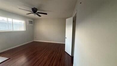 1849 Richmond Ave. in Houston, TX - Foto de edificio - Building Photo