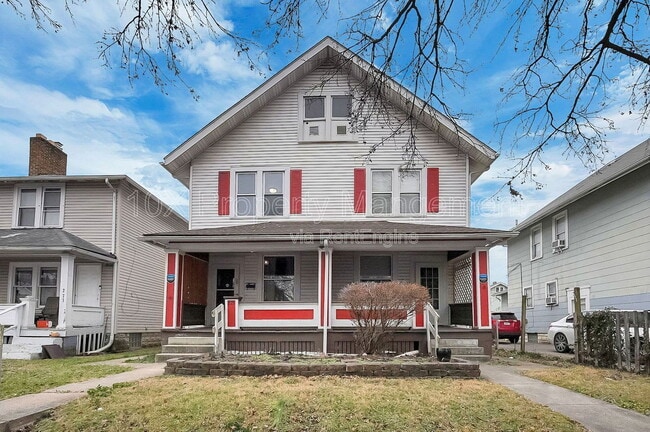 property at 275 N Warren Ave