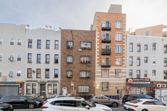 277 Lee Ave in Brooklyn, NY - Building Photo - Building Photo