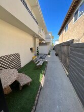 3707 Kelton Ave, Unit #2 in Los Angeles, CA - Building Photo - Building Photo