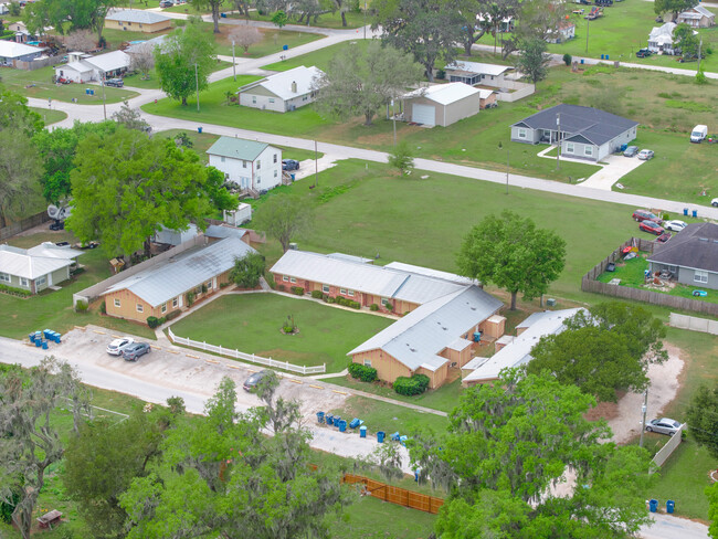 709-805 Wanamaker Ave in Fort Meade, FL - Building Photo - Primary Photo