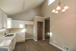 2875 Kathryn Cir SW in Atlanta, GA - Building Photo - Building Photo