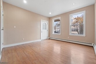 288 N 6th St in Prospect Park, NJ - Building Photo - Building Photo