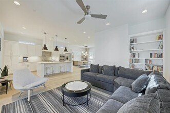 903 W Gibson St in Austin, TX - Building Photo - Building Photo