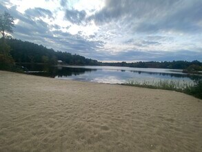 10 Seneca Rd, Unit Three in West Sand Lake, NY - Building Photo - Building Photo