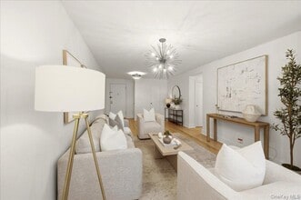 610 Waring Ave in Bronx, NY - Foto de edificio - Building Photo