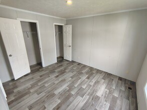 5149 Tokay Dr in Flint, MI - Building Photo - Building Photo