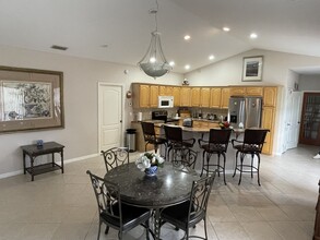 350 N Fernleaf Ave in Sebring, FL - Foto de edificio - Building Photo