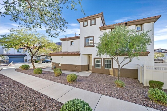 1109 Tropical Star Ln in Henderson, NV - Foto de edificio - Building Photo