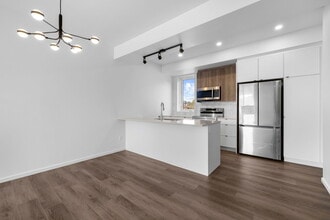 16210-1103A 103a Ave NW in Edmonton, AB - Building Photo - Building Photo