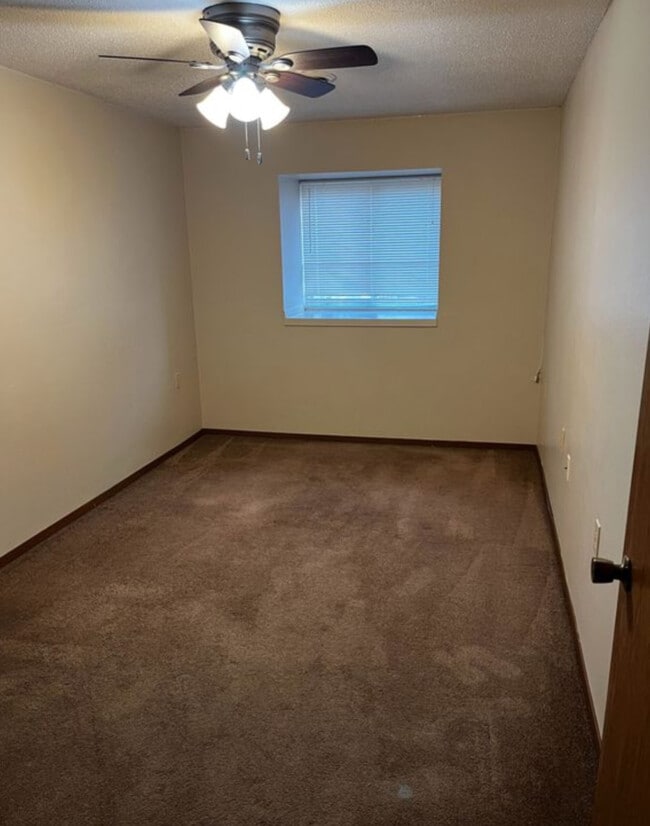 507 W 20th St in Yankton, SD - Building Photo - Building Photo