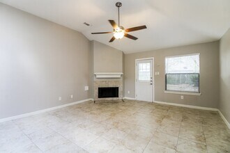 17911 Poppy Trails Ln in Houston, TX - Building Photo - Building Photo