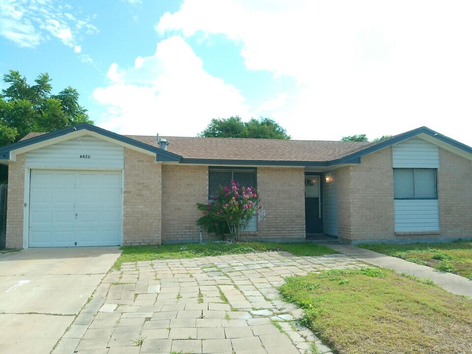 6422 Beechwood Dr in Corpus Christi, TX - Building Photo
