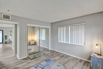 335 SW 20th St in Fort Lauderdale, FL - Building Photo - Building Photo