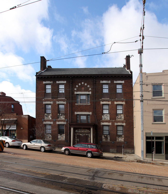 1656 Broadway Ave in Pittsburgh, PA - Building Photo - Building Photo