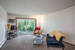 The Edge Apartments in Mankato, MN - Building Photo