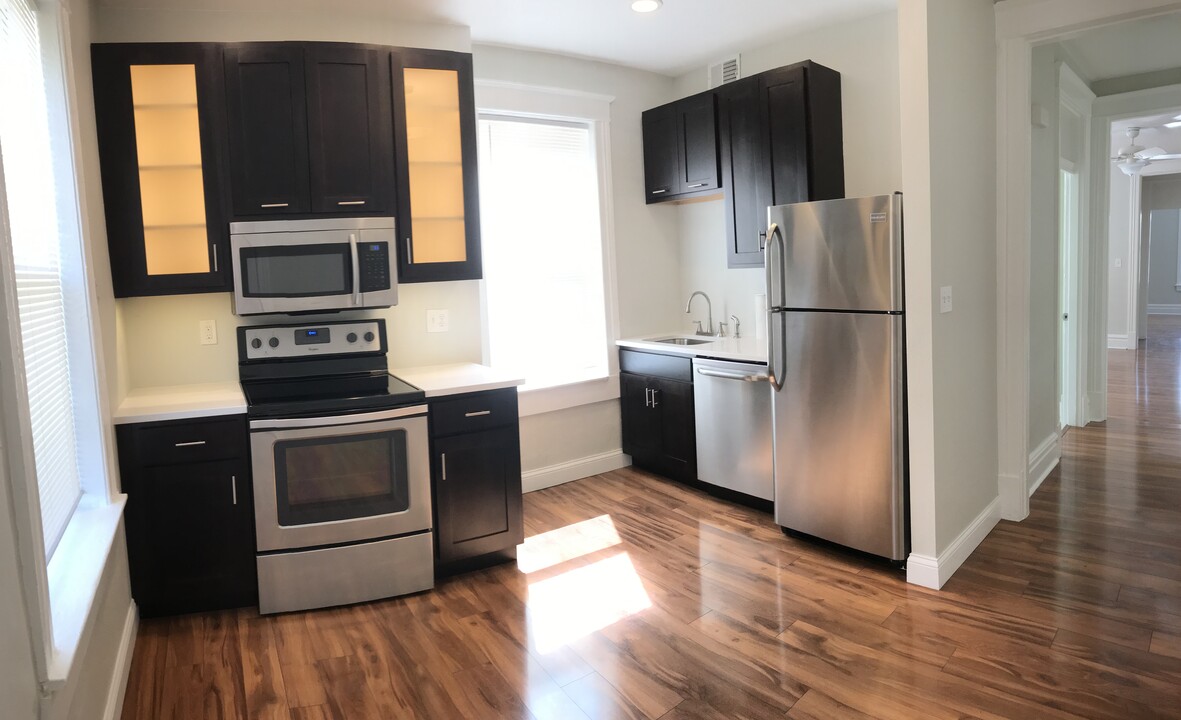 4275 Russell Blvd in St. Louis, MO - Building Photo