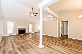 125 Gingerbread Pl in Fayetteville, GA - Foto de edificio - Building Photo