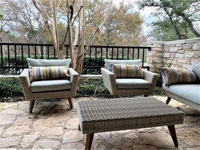 105 Birdie Dr in The Hills, TX - Building Photo - Building Photo