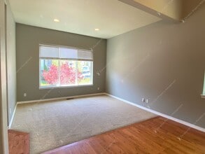 60974 Snowbrush Dr in Bend, OR - Building Photo - Building Photo