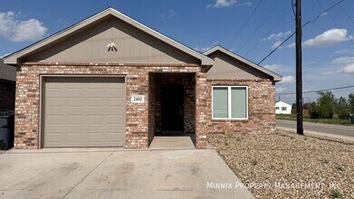 2402 N Avenue P in Lubbock, TX - Building Photo - Building Photo