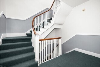 600 W Olney Rd, Unit 202 in Norfolk, VA - Building Photo - Building Photo