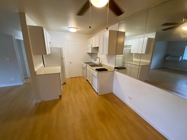 620 E Liberty St, Unit 204 in Wauconda, IL - Building Photo - Building Photo