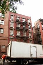 454 W 45th St in New York, NY - Building Photo - Building Photo