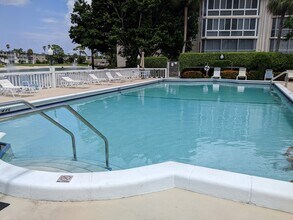 2669 Garden Dr S in Lake Worth Beach, FL - Building Photo - Building Photo