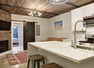 12 W Montgomery St in Baltimore, MD - Building Photo - Building Photo