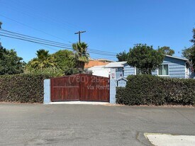 5254 San Jacinto Pl in San Diego, CA - Building Photo