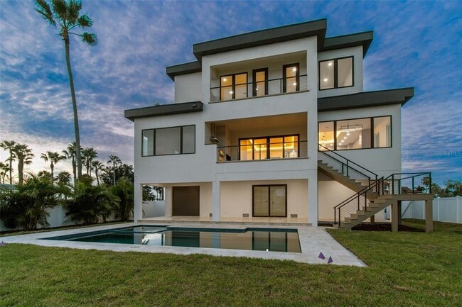 3 Treasure Ln in Treasure Island, FL - Building Photo - Building Photo