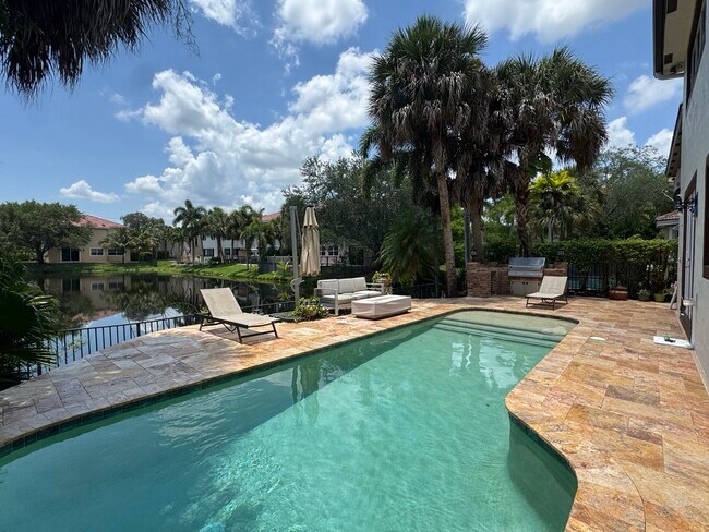 11750 NW 2nd St in Plantation, FL - Building Photo - Building Photo