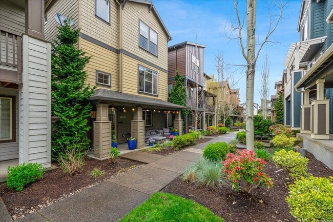14215 SW Burlwood Ln in Beaverton, OR - Building Photo - Building Photo