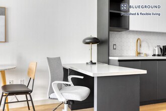 6200 Hollywood Blvd, Unit FL1-ID686 in Los Angeles, CA - Building Photo - Building Photo