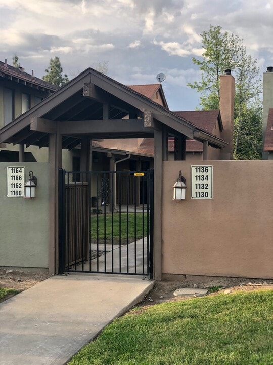1166 Bel Aire Cir in Porterville, CA - Building Photo