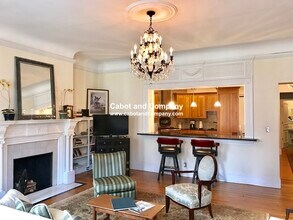 290 Commonwealth Ave, Unit 1 in Boston, MA - Building Photo - Building Photo